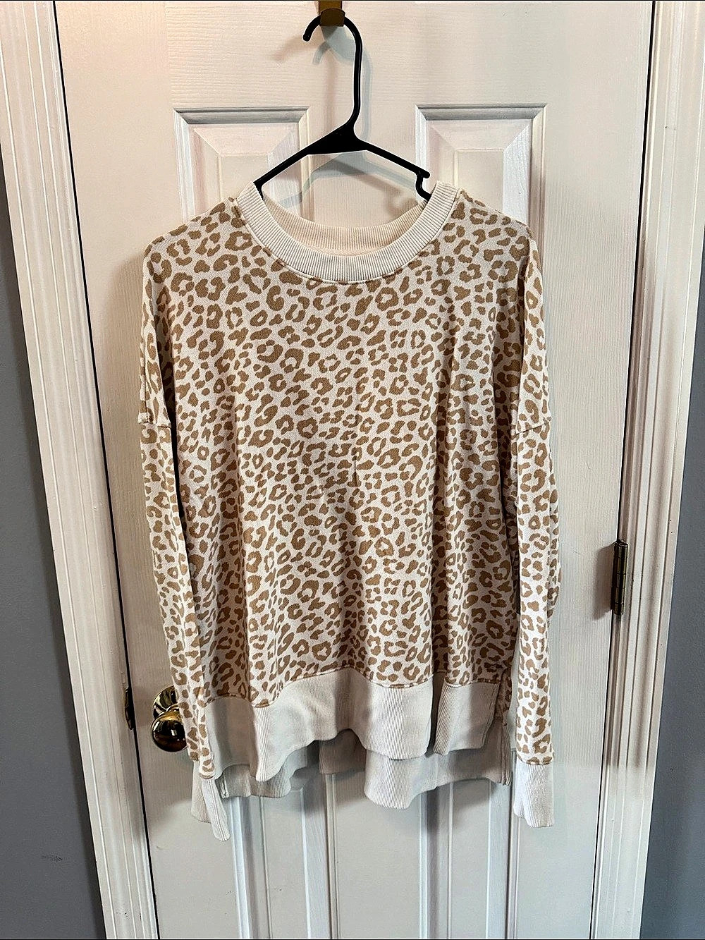 Time and Tru women’s Large Animal Print in White & Brown